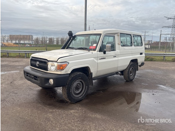 TOYOTA Land Cruiser SUV/ Geländewagen