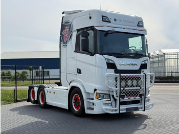 SCANIA S 580 Sattelzugmaschine