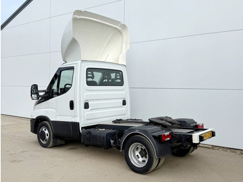 Sattelzugmaschine Iveco Daily 40C16 Automaat 8.796 kg GCW BE-Trekker BE-Combi Airco Cruise Control: das Bild 2