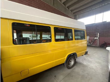Schulbus Iveco Daily: das Bild 5