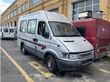 IVECO Daily Kleinbus