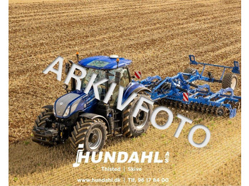 NEW HOLLAND T7.230 Traktor