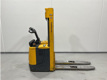 JUNGHEINRICH Hochhubwagen