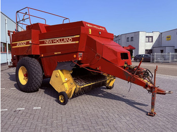 NEW HOLLAND Packenpresse