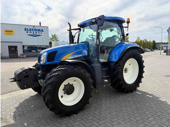 NEW HOLLAND T6070 Traktor