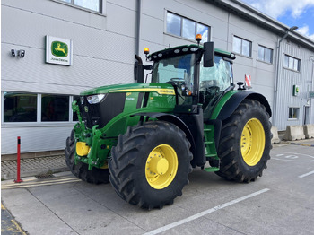 JOHN DEERE 6R 215 Traktor