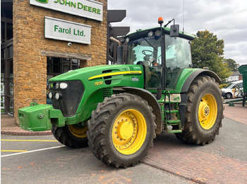 JOHN DEERE 7830 Traktor