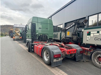 Sattelzugmaschine MAN TGX 18.460 4x2 Kipphyd /  Motor läuft unrund: das Bild 2