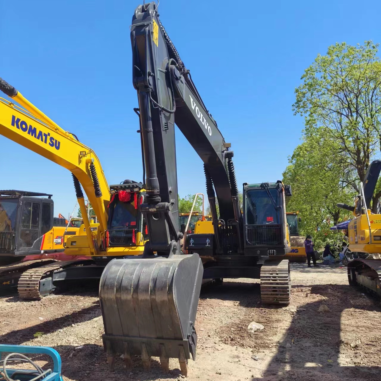 Kettenbagger VOLVO EC210: das Bild 2