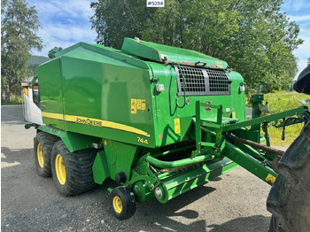 JOHN DEERE 2000 Series Grünlandtechnik