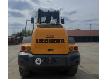 Radlader Liebherr L 524: das Bild 3