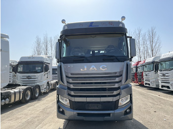 JAC Sattelzugmaschine