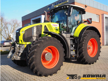 CLAAS Axion 920 Traktor