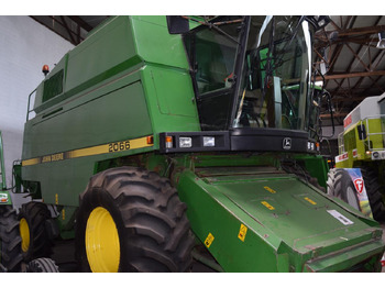 JOHN DEERE 2066 Mähdrescher