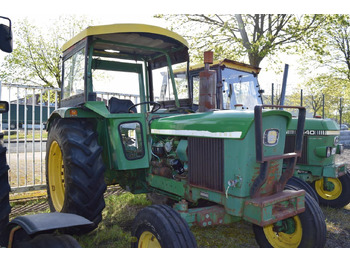JOHN DEERE 2130 Traktor
