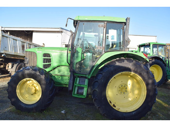 JOHN DEERE 6130 Traktor