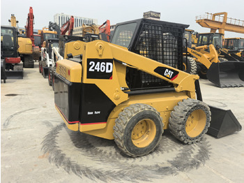 CATERPILLAR Kompaktlader