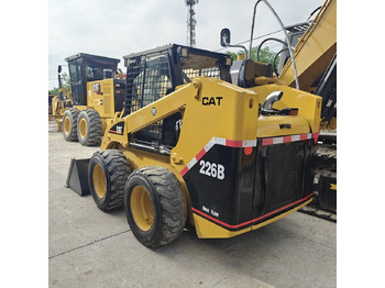 Kompaktlader Caterpillar 226B: das Bild 3
