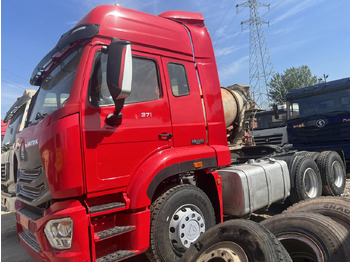 SINOTRUK Sattelzugmaschine
