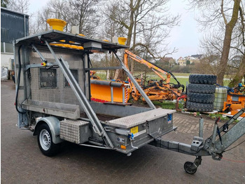 Mersch LED Absperrtafel 2017 Nissen Anlage Verkehrsleitanhänger Verkehrssicherungsanhänger Sperrwand Verkehrsleittafel Verkehrsleitanhänger – Leasing Mersch LED Absperrtafel 2017 Nissen Anlage Verkehrsleitanhänger Verkehrssicherungsanhänger Sperrwand Verkehrsleittafel Verkehrsleitanhänger: das Bild 4