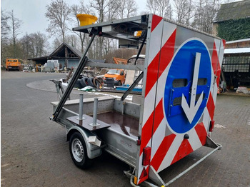Mersch LED Absperrtafel 2017 Nissen Anlage Verkehrsleitanhänger Verkehrssicherungsanhänger Sperrwand Verkehrsleittafel Verkehrsleitanhänger – Leasing Mersch LED Absperrtafel 2017 Nissen Anlage Verkehrsleitanhänger Verkehrssicherungsanhänger Sperrwand Verkehrsleittafel Verkehrsleitanhänger: das Bild 2