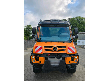 Schneeräumfahrzeug Neuwertiger Unimog U530 7800km EAS Easy-Drive Mercedes-Benz U 530 UGN UGE 405 527 535 435 430 Kipper: das Bild 3