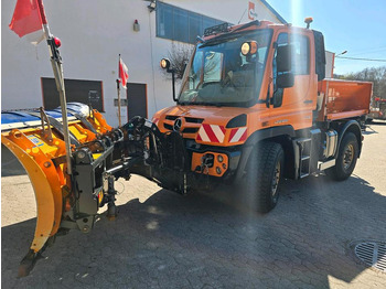 UNIMOG Schneeräumfahrzeug