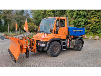 UNIMOG Schneeräumfahrzeug