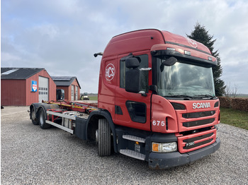 Abrollkipper Scania P320: das Bild 2 Abrollkipper Scania P320: das Bild 2