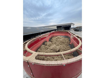 Futtermischwagen STRAUTMANN VERTI MIX 2401: das Bild 4