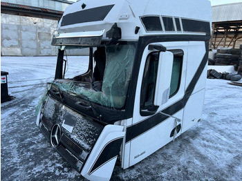 MERCEDES-BENZ Actros Fahrerhaus und Interieur