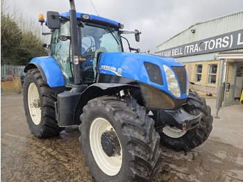 NEW HOLLAND T7 Traktor