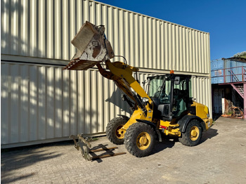 Radlader CAT 907H2 / 2014 BJ / 6.390 H / Schaufel + Gabel: das Bild 3