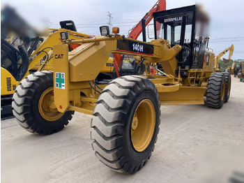 CATERPILLAR 140H Grader