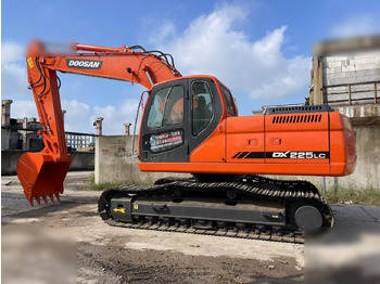 DOOSAN DX225LCA Kettenbagger