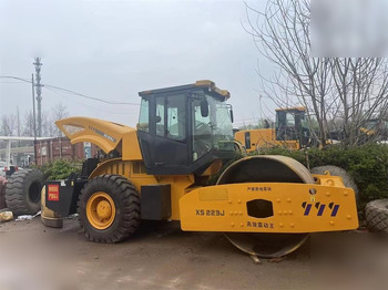 XCMG XS223J Walzen