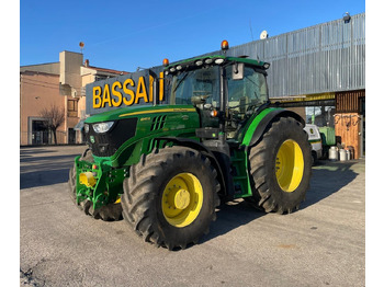 JOHN DEERE 6145R Traktor