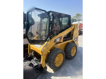 CATERPILLAR 226B3 Kompaktlader