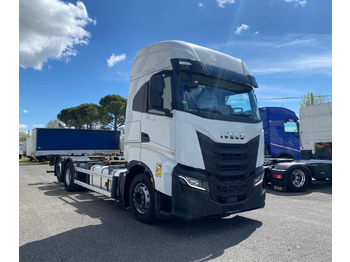 Containerwagen/ Wechselfahrgestell LKW IVECO S-WAY AS260S48: das Bild 2