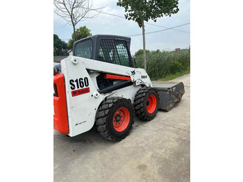 Kompaktlader USED BOBCAT S160 Skid-steer Loader Bobcat S160 Carry Sweeper with Very Good Performance Is for Sale at a Low Price.: das Bild 4