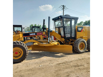 CATERPILLAR 140H Grader