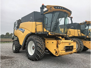 NEW HOLLAND CR series Mähdrescher