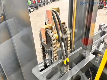 Vierwegstapler Combilift C4500 / DUPLEX / 4050MM / DIESEL / WIDE POSITIONER / FREE LIFT C4500 / DUPLEX / 4050MM / DIESEL / WIDE POSITIONER / FREE LIFT: das Bild 2 Vierwegstapler Combilift C4500 / DUPLEX / 4050MM / DIESEL / WIDE POSITIONER / FREE LIFT C4500 / DUPLEX / 4050MM / DIESEL / WIDE POSITIONER / FREE LIFT: das Bild 2