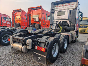 Sattelzugmaschine AUMAN 560HP: das Bild 4