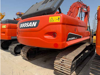 Kettenbagger Heavy-Duty Doosan DX225LC-9C Excavator for Mining & Construction - Well-Maintained, Warranty Included: das Bild 4 Kettenbagger Heavy-Duty Doosan DX225LC-9C Excavator for Mining & Construction - Well-Maintained, Warranty Included: das Bild 4