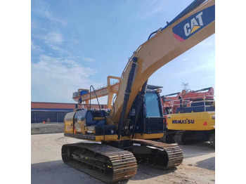 CATERPILLAR 320D2 Kettenbagger
