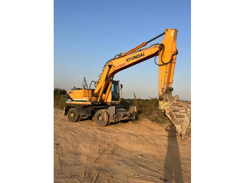 Mobilbagger HYUNDAI R210W-9: das Bild 4