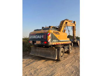 Mobilbagger HYUNDAI R210W-9: das Bild 3