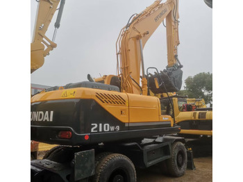 Mobilbagger HYUNDAI R210W-9: das Bild 5