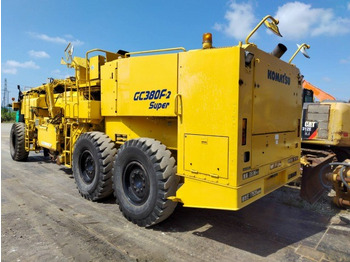 KOMATSU GC380F-2 – Leasing KOMATSU GC380F-2: das Bild 2